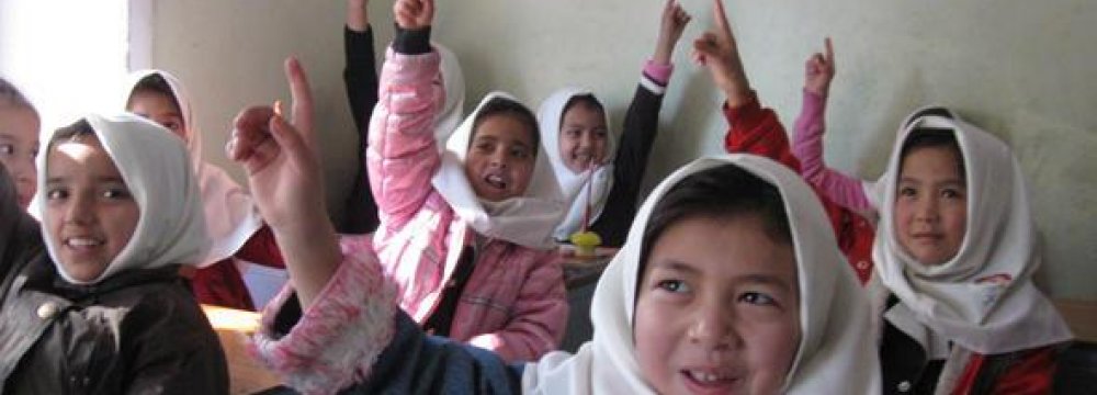 5000 Afghans in Semnan Schools