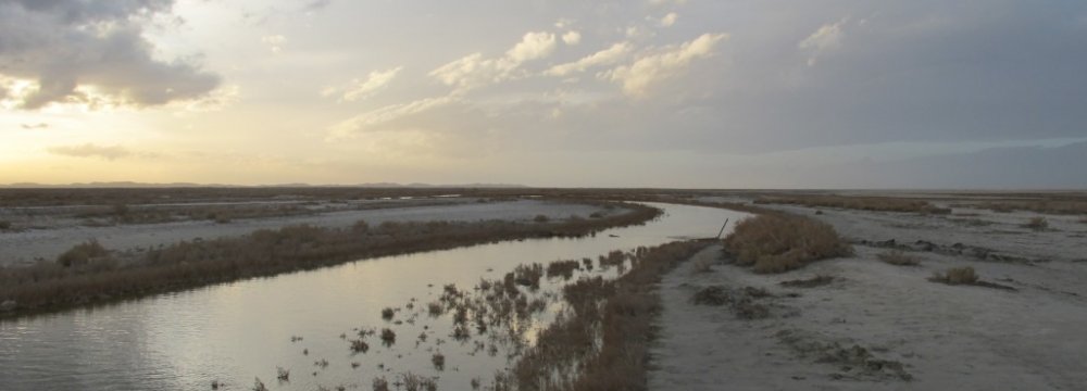  Salt Storms Threaten Gavkhuni Wetlands