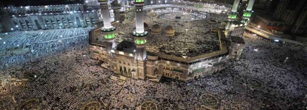 Mecca on Alert As Hajj Begins