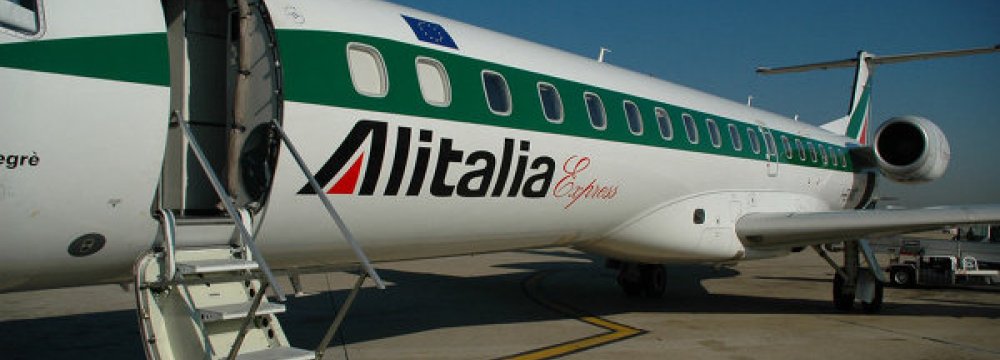Alitalia to Lay Off Employees