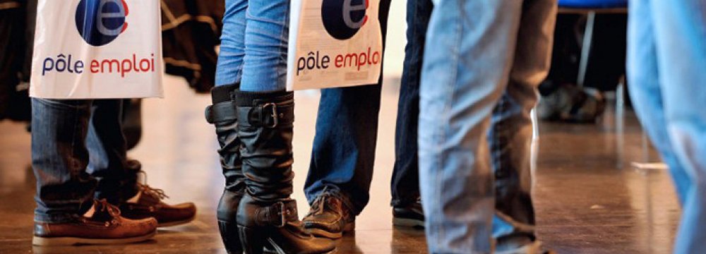 France PMI Declines for 5th Time