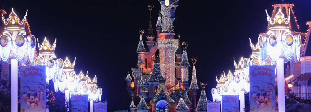 Invesco Sells Stake in Struggling Euro Disney