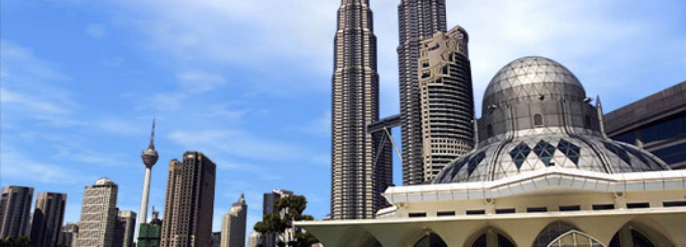 Malaysia Growth Slows