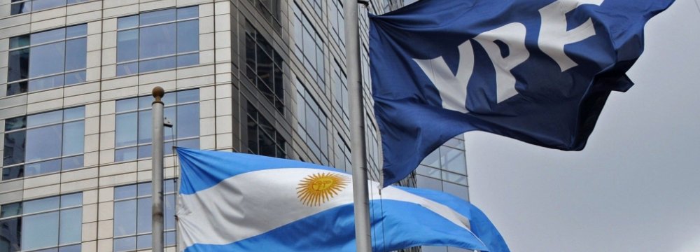 Argentina energy Co. Offers 1st Int’l Bond 