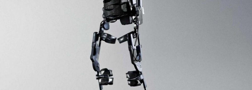 Iranians Design Wearable Robot 