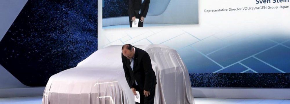 VW Apologizes at Japan Auto Show 