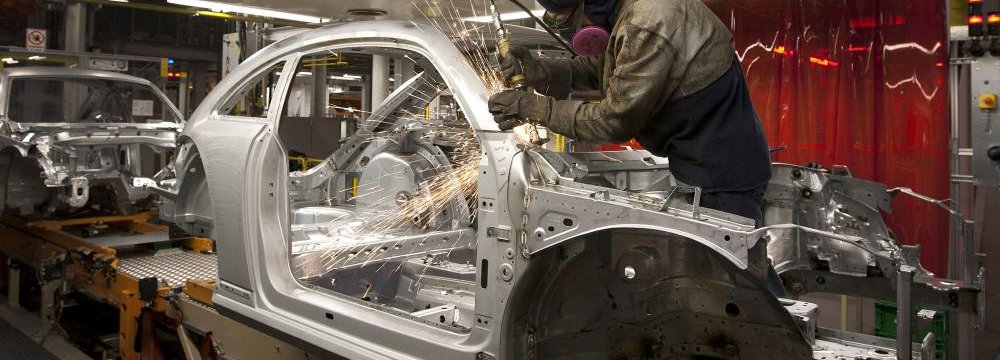 Iran Sweetens Offer to Foreign Automakers