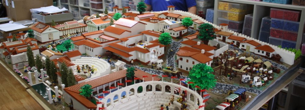 Lego Blocks Recreate Ancient City of Pompeii