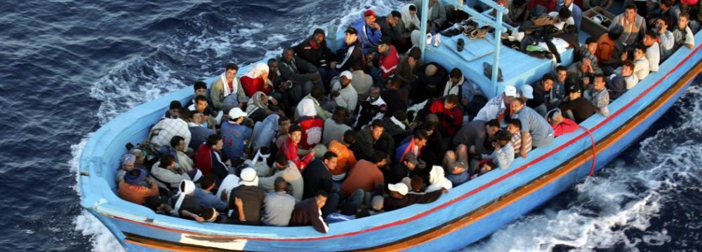 EU Gets 1m Migrants, Smugglers Reap $1b