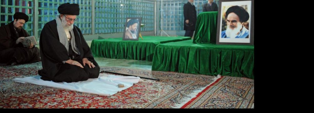 Leader Visits Imam Khomeini’s Mausoleum