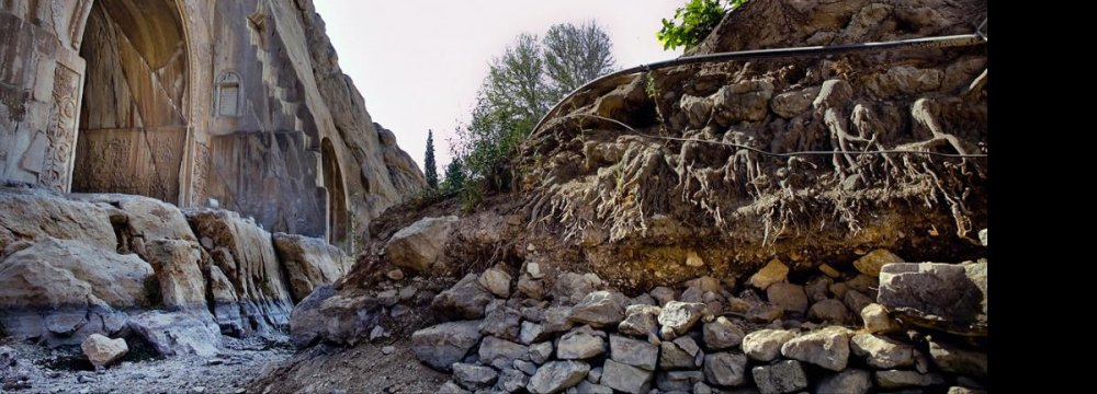 Taq Bostan Springs  in Spotlight  