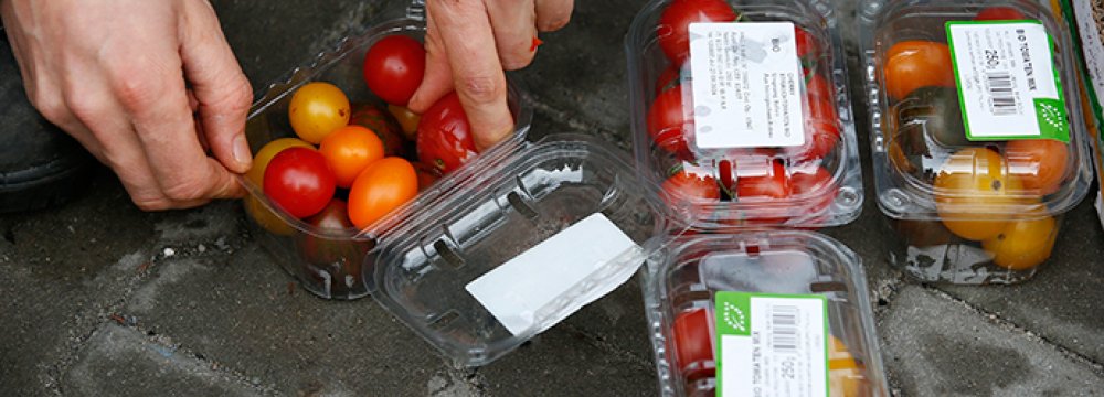 France Cracks Down on Food Waste