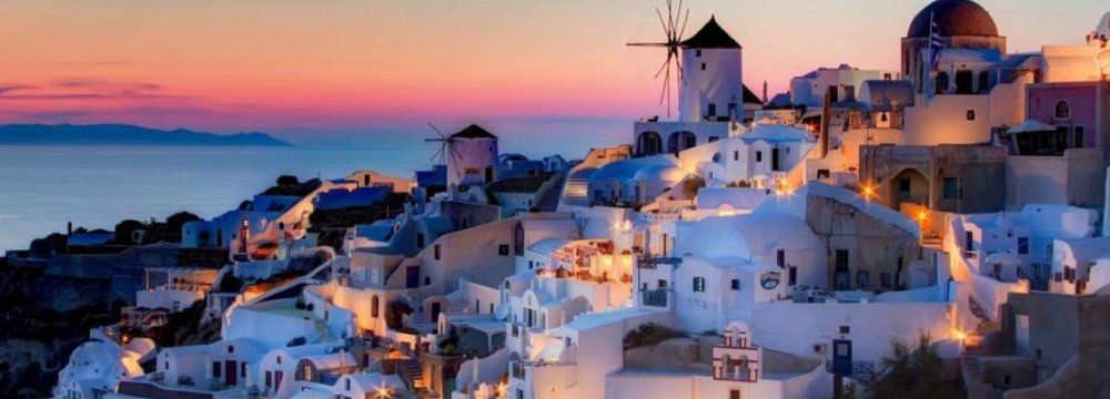 Greece Forced to Lower Tourism Estimates 