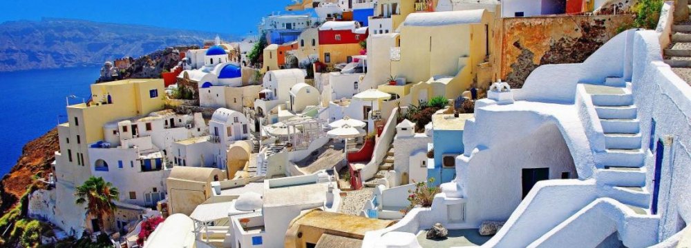 Greek Tourism Thriving Despite Eurozone Concerns