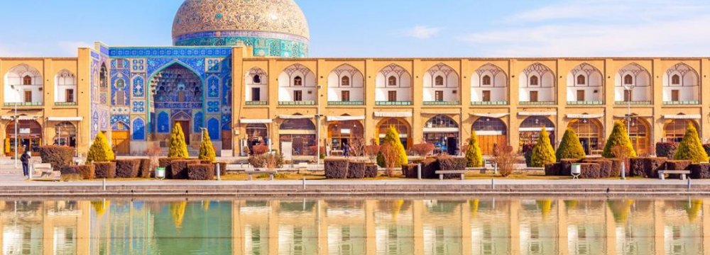 Isfahan Mayor Fastens Development to Heritage