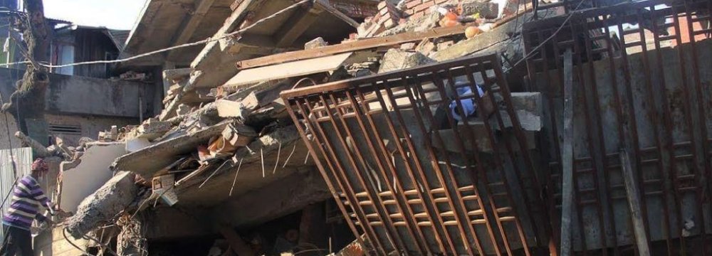 India, Bangladesh Rocked by Deadly Quake