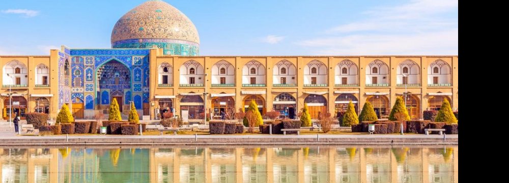 Russia, Iran to Open Tourism Offices 