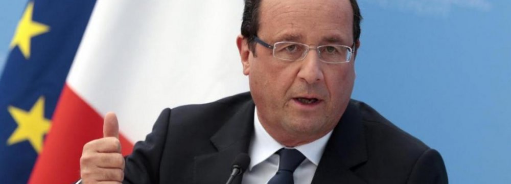 Hollande Promises $2b in Tax Relief