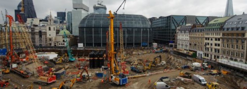 Construction Slows Britain’s GDP Growth