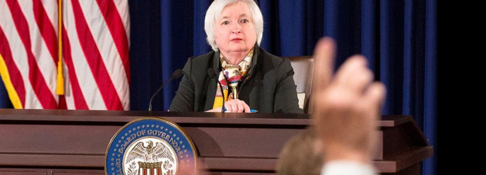 Fed Pits World’s Woes Against Domestic Growth