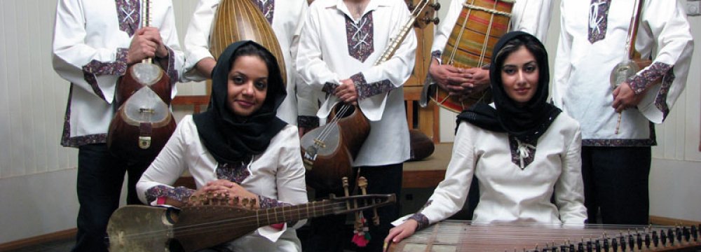 Rastak Ensemble Performs in Muscat 