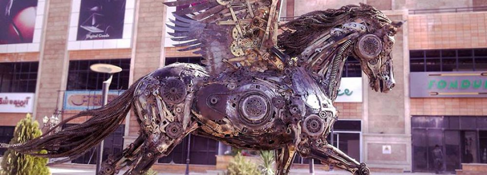 Life-Like Animal Sculptures With Scrap Metal