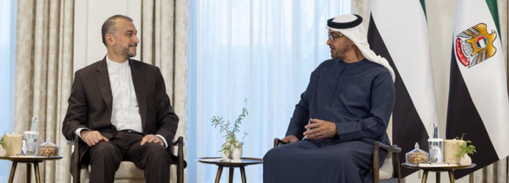 UAE President, Iranian FM Discuss Ways  to Enhance Regional Stability, Prosperity