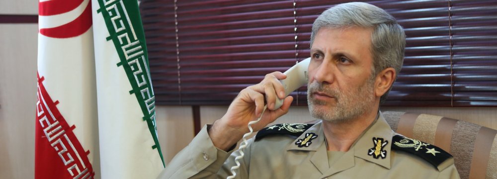 Iran, Afghan Defense Chiefs Talk 
