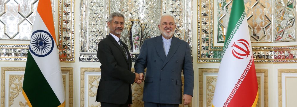 Top Iran, India Diplomats Discuss Relations, Region  