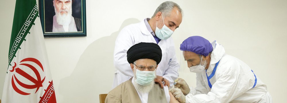 Leader Receives First Does of Iranian Vaccine