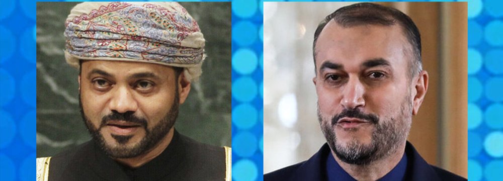 FM, Omani Counterpart Discuss Ties, Region 