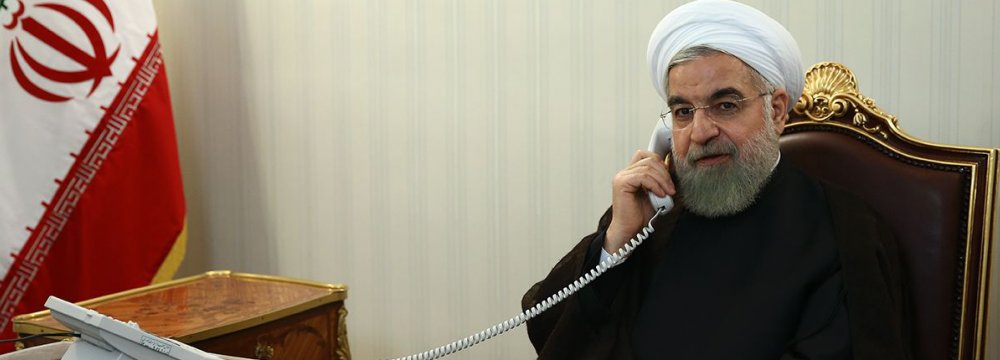 Rouhani Calls for Closer Bonds in Talks With Imran Khan