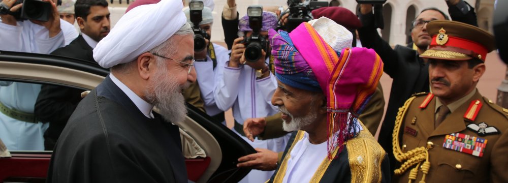 Oman, Kuwait Firm on Boosting Ties With Iran 