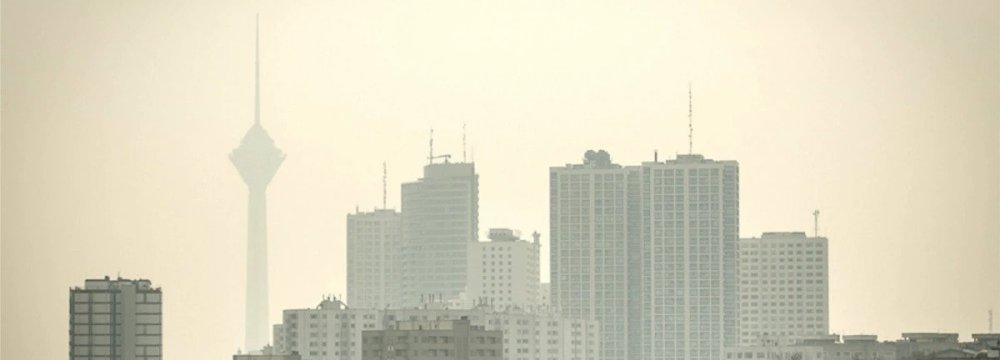 Tehran, Alborz Schools Go Online Due to Pollution