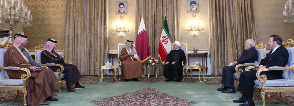 Qatari Emir in Tehran Amid Regional Efforts to Defuse Tensions 