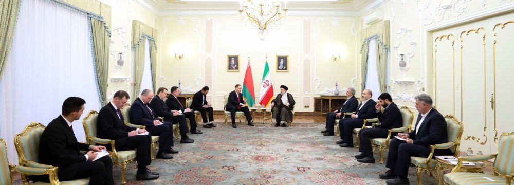 Need for Strong Will to Remove Obstacles to Tehran-Minsk Ties