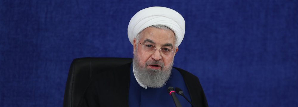 Rouhani Commends Iranians for Resisting US Economic Terrorism 