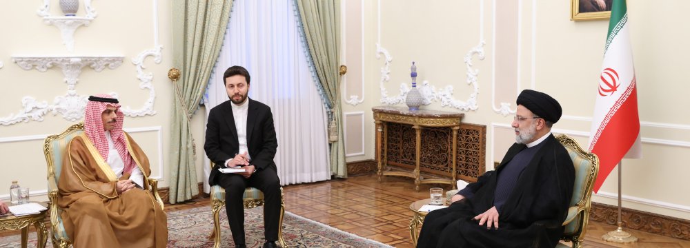 Interests of Tehran, Riyadh Lie in Dialogue, Interaction