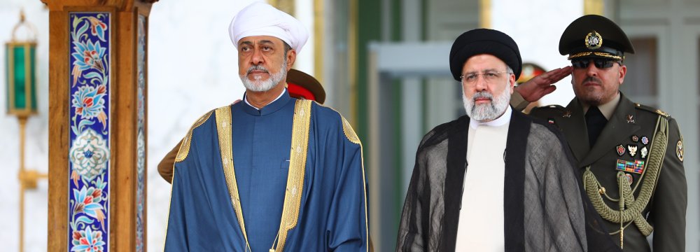 Oman’s Sultan in Iran to Discuss Ties, Region