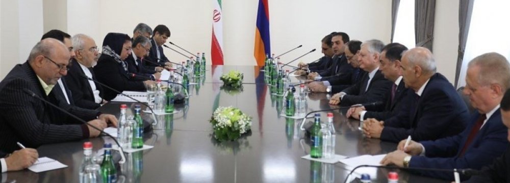 Zarif Visits Yerevan to Bolster Mutual Trade 