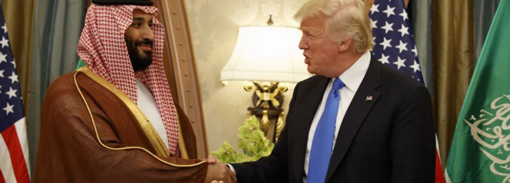 Donald Trump (R) and MBS in Riyadh on May 20.