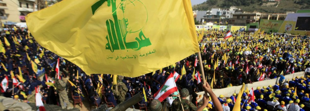 Hezbollah Hails Hariri Moves as Positive