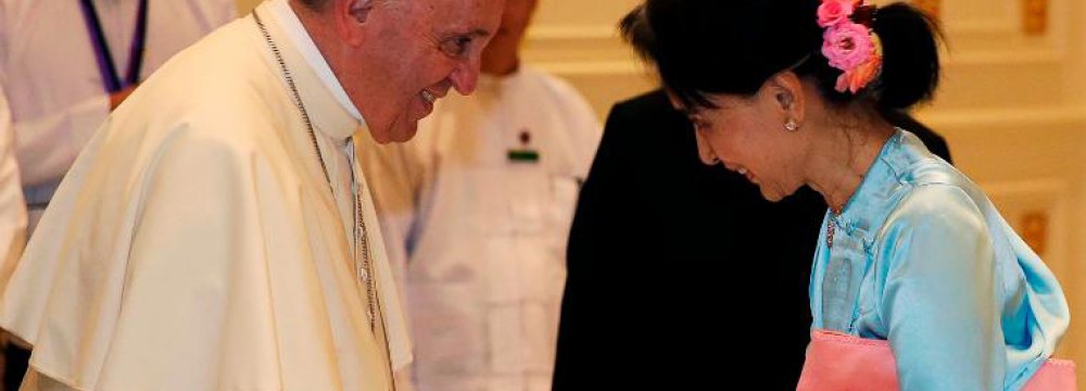 Pope Francis Avoids Mention of Rohingya in Myanmar Speech