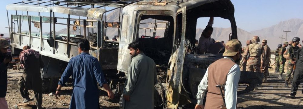 Truck Explosion Kills Seven  in Pakistan