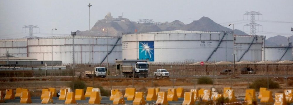 Saudis Deny Claim That Crude Export to US Rose Last Month