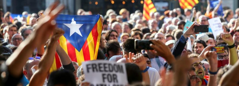 Catalan Leader Calls for Int’l Mediation in Madrid Stand-Off