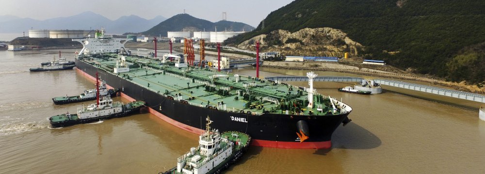 China April Oil Product Export Falling as Pandemic Erodes Demand