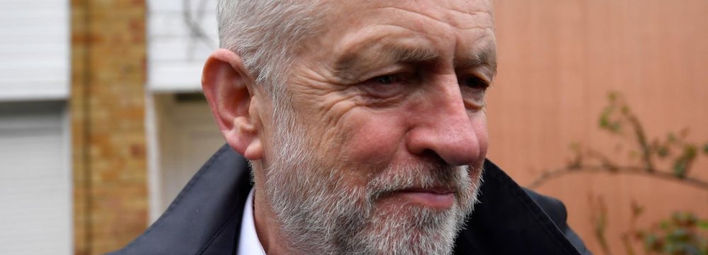 Corbyn Panned for Spending Passover With Anti-Israel Group