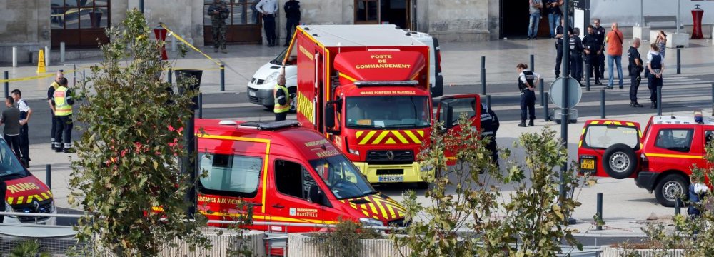 Man Kills Two at French Train Station Before Being Shot Dead