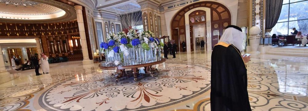 HRW Urges Saudi Arabia to Probe Ritz Carlton Abuse Claims